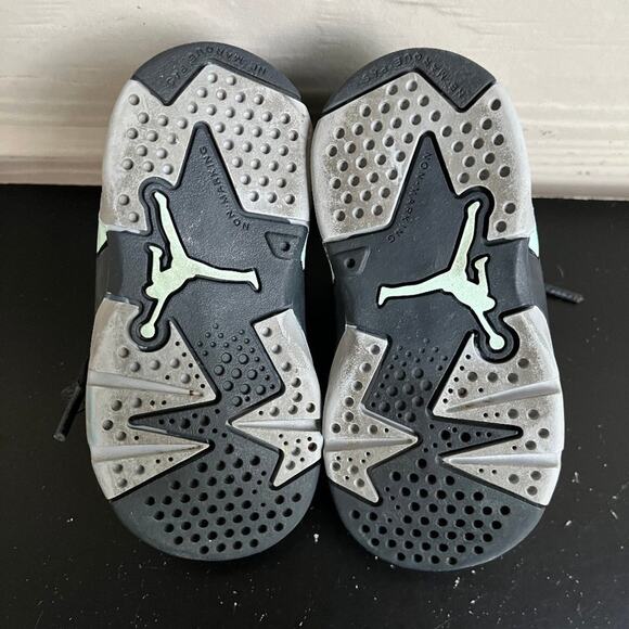 Jordan Nike Toddler Retro 6 Low Mint Foam Shoes Sneakers Sz 5C Style 768885-015 - Picture 8 of 11